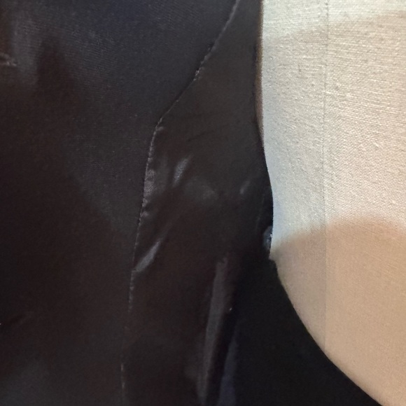 Ann Taylor Black Blazer with Notched Lapels and Fitted Silhouette - Picture 6 of 13